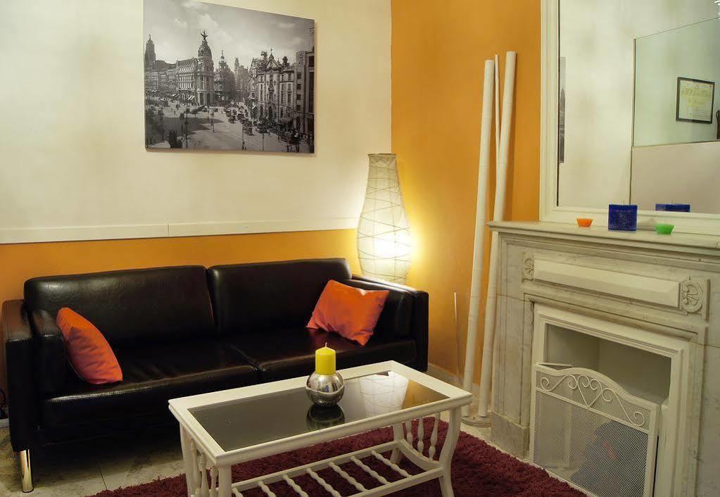 Hostal Fuencarral Kryse Madrid Exterior photo