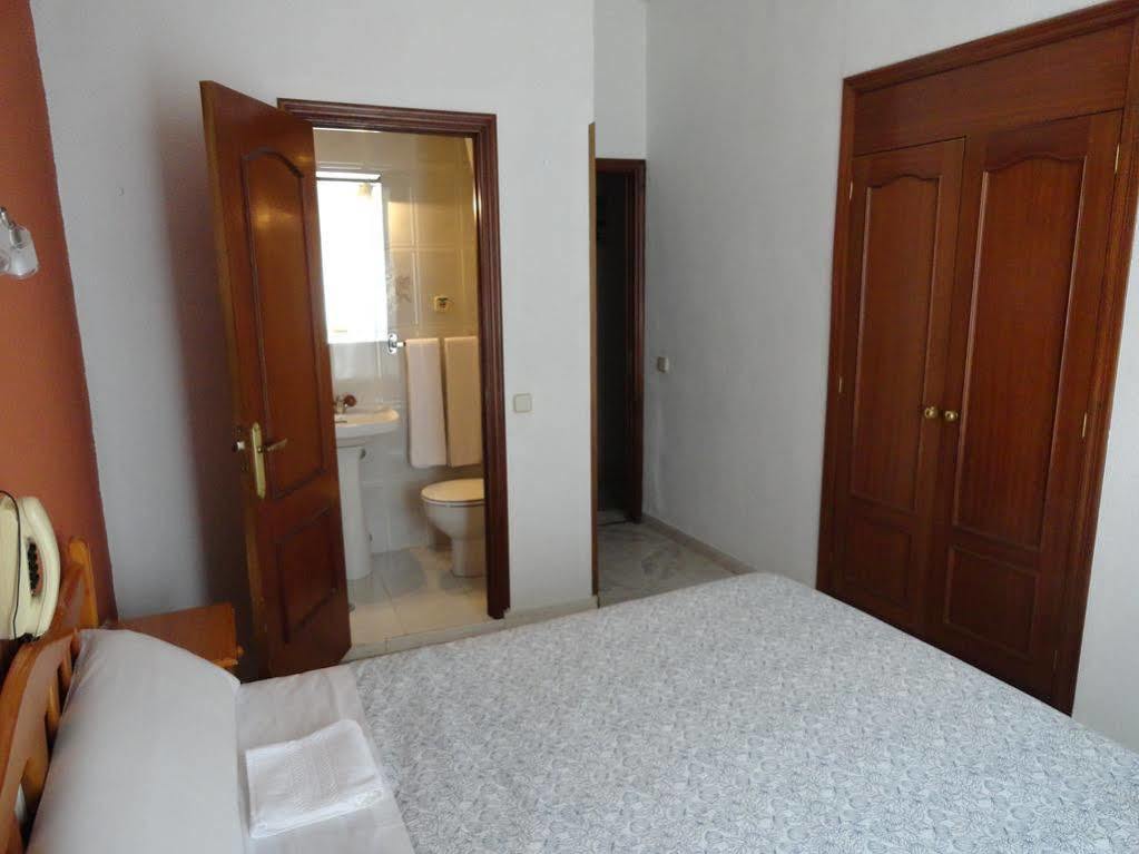Hostal Fuencarral Kryse Madrid Exterior photo