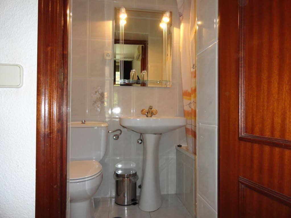 Hostal Fuencarral Kryse Madrid Exterior photo
