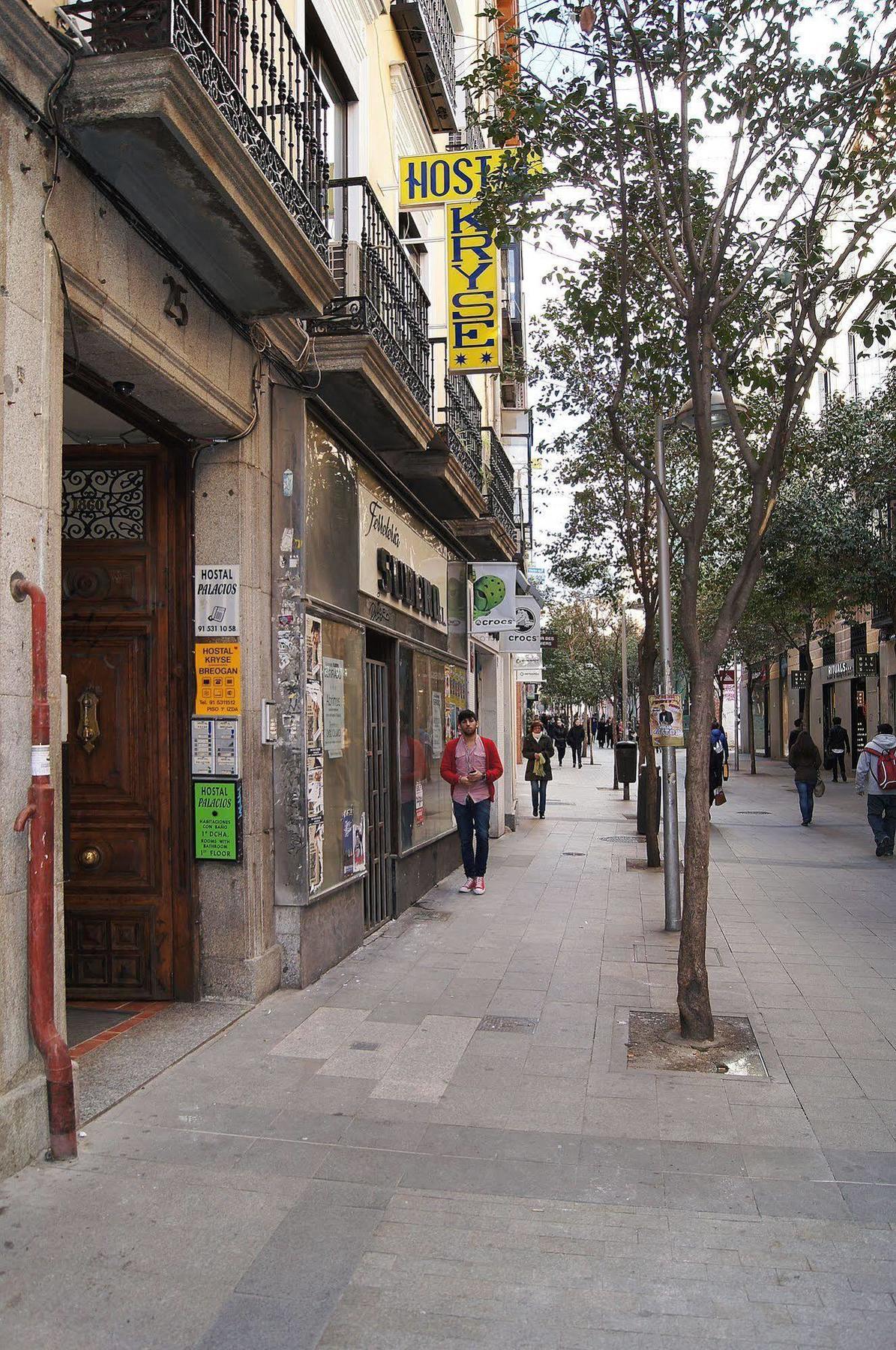 Hostal Fuencarral Kryse Madrid Exterior photo