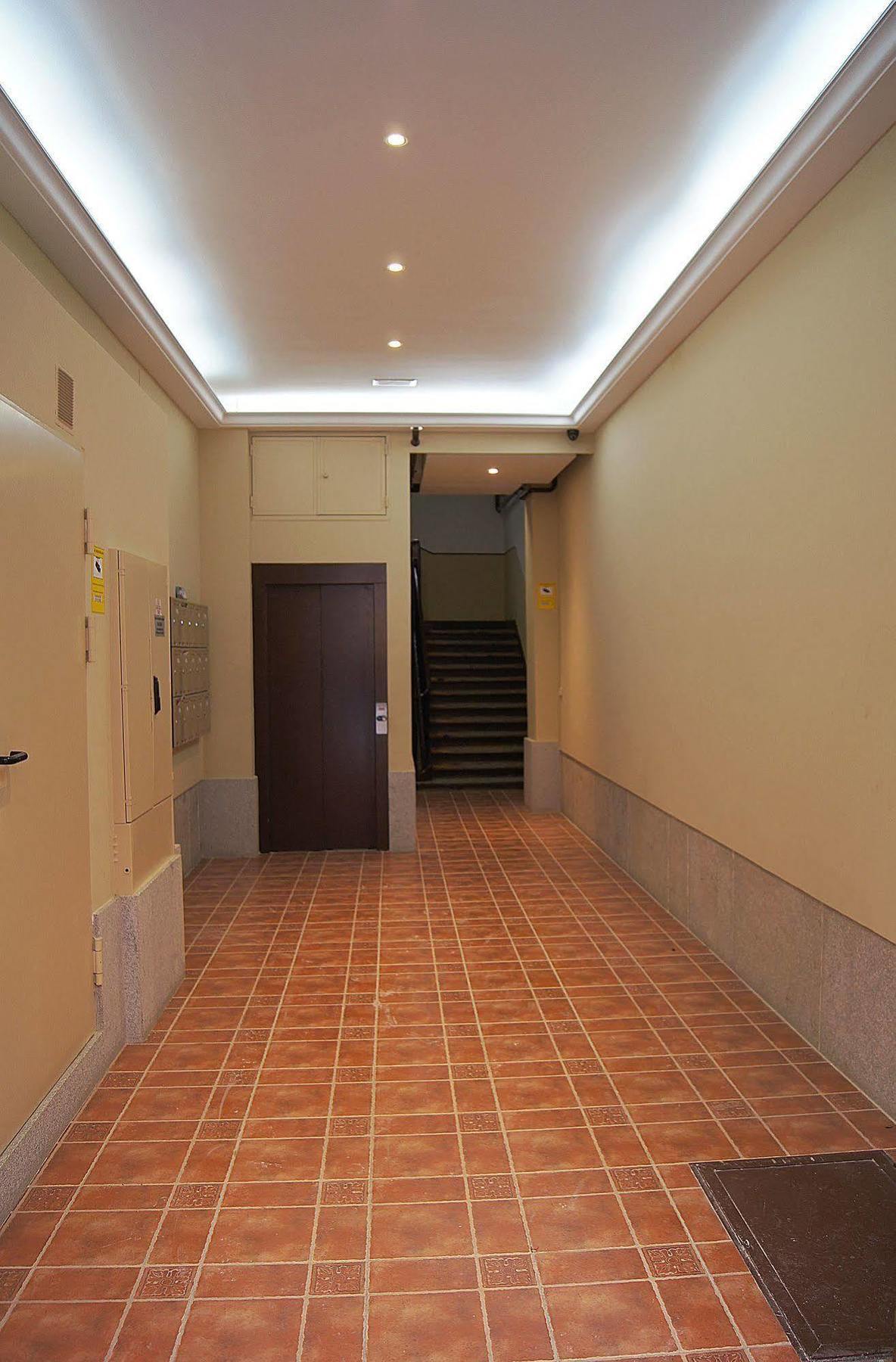 Hostal Fuencarral Kryse Madrid Exterior photo