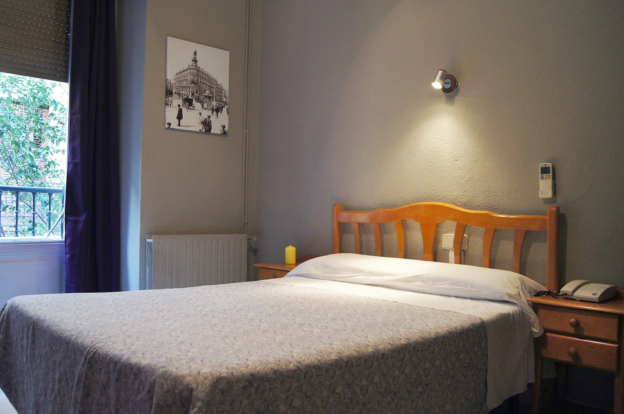 Hostal Fuencarral Kryse Madrid Exterior photo